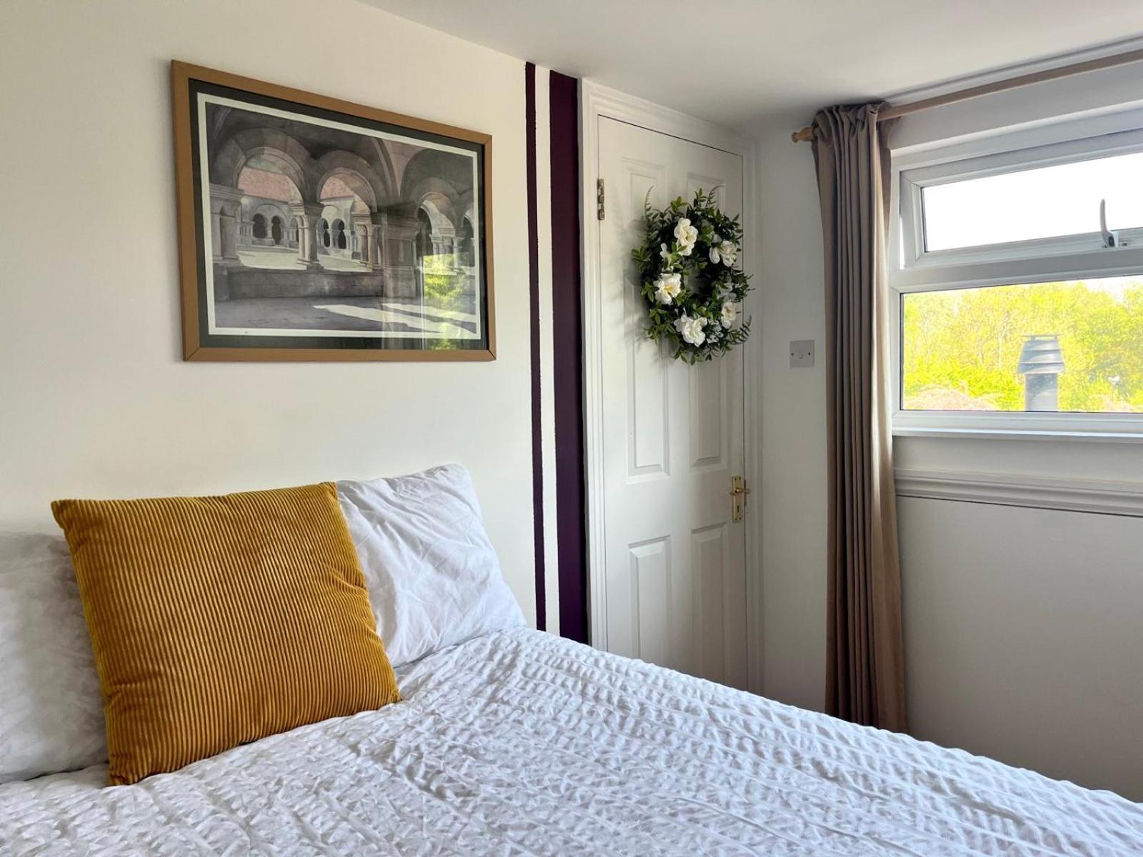Lopez Home Crawley Ifield 外观 照片