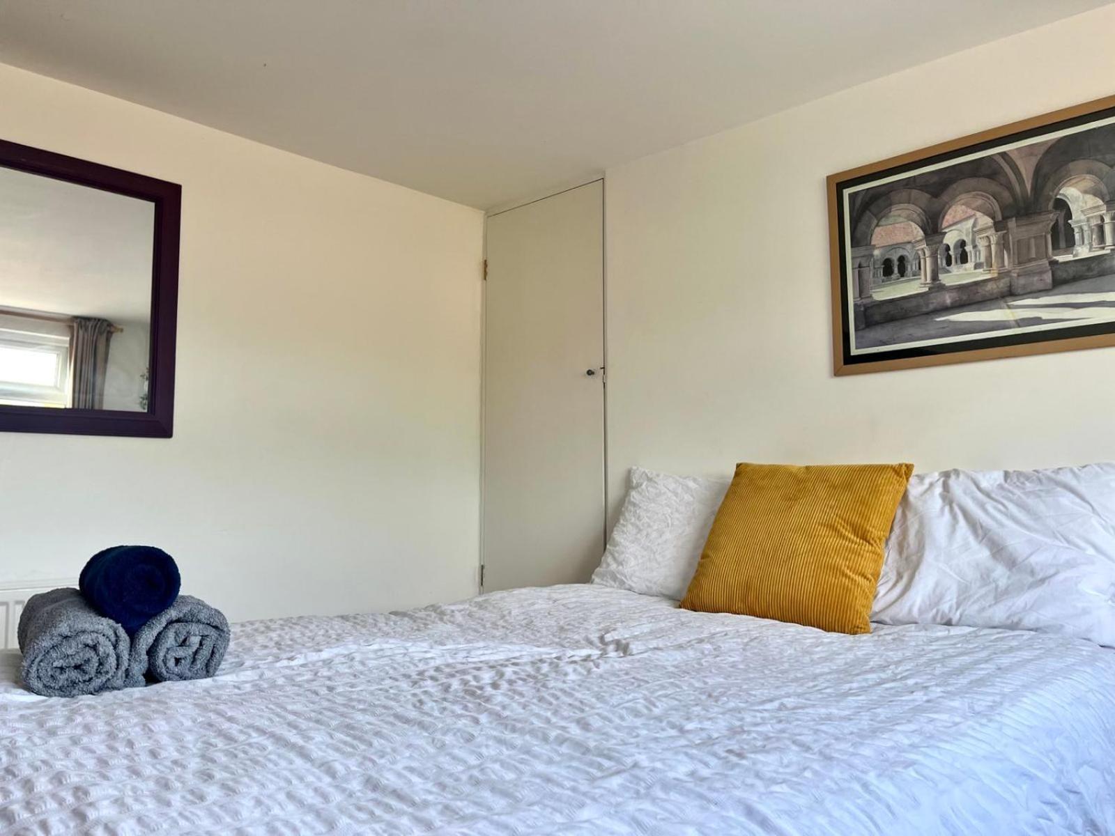 Lopez Home Crawley Ifield 外观 照片